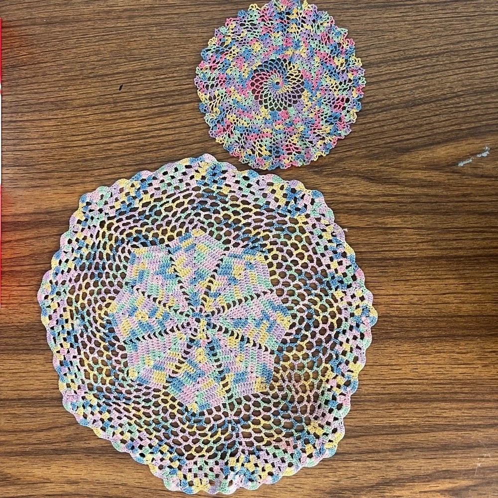 Lot of 2 VINTAGE CROCHET HANDMADE Doilies 14